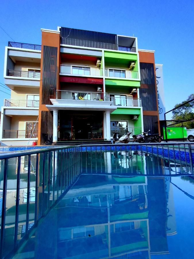 Lotus Hotel Nagaon Beach Alībāg Exteriér fotografie
