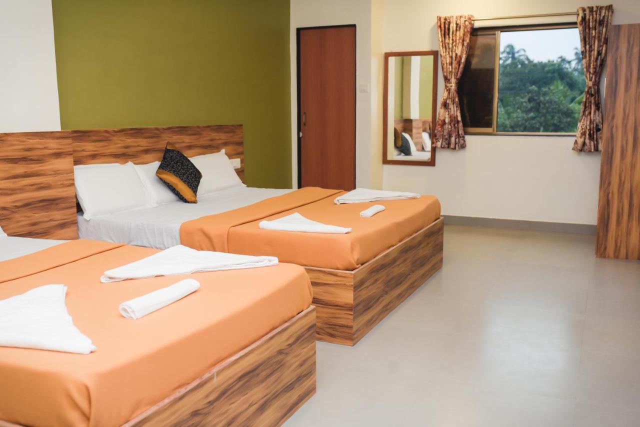 Lotus Hotel Nagaon Beach Alībāg Exteriér fotografie