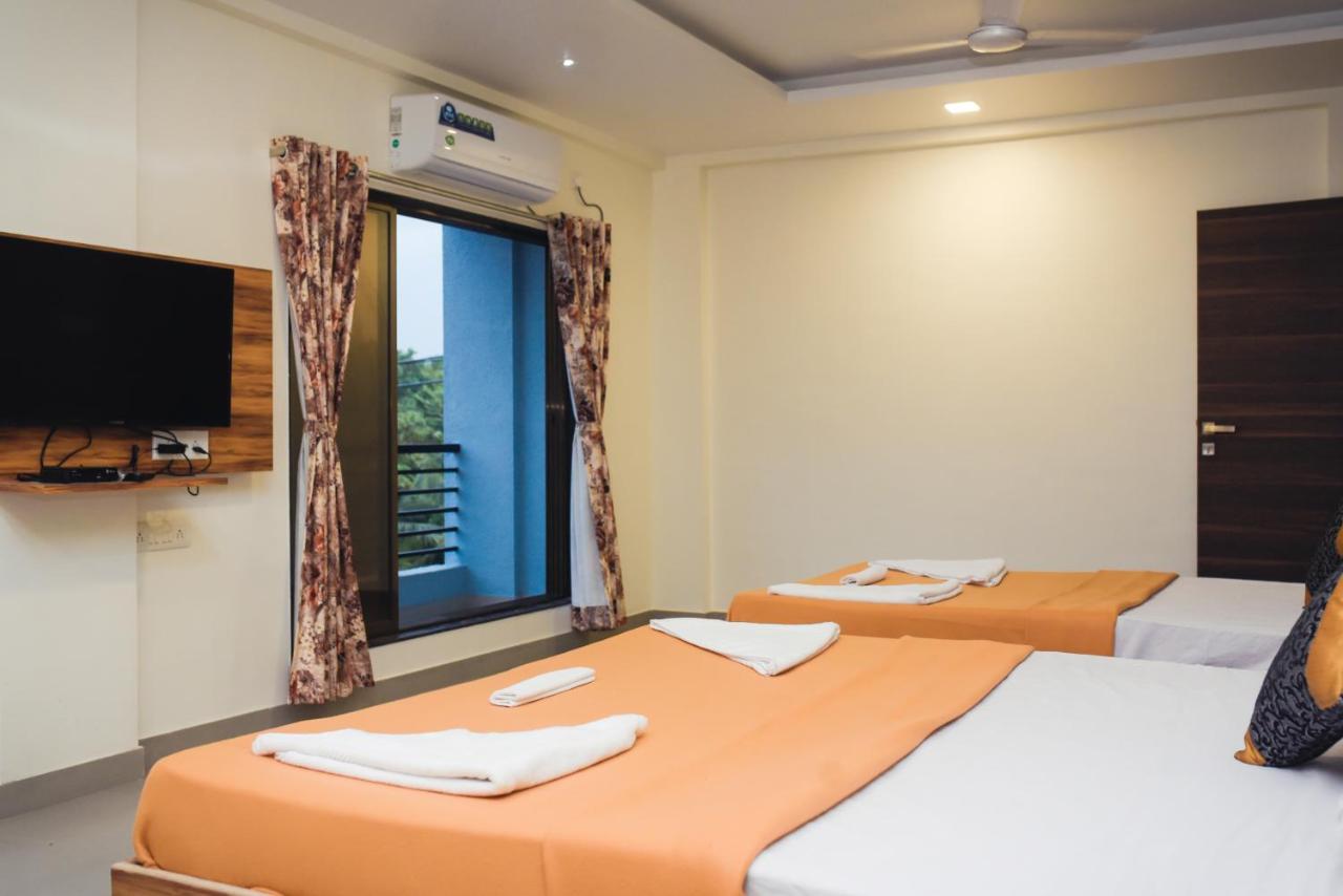 Lotus Hotel Nagaon Beach Alībāg Exteriér fotografie